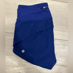 Lululemon Speed up Larkspur 4 inch inseam size 4